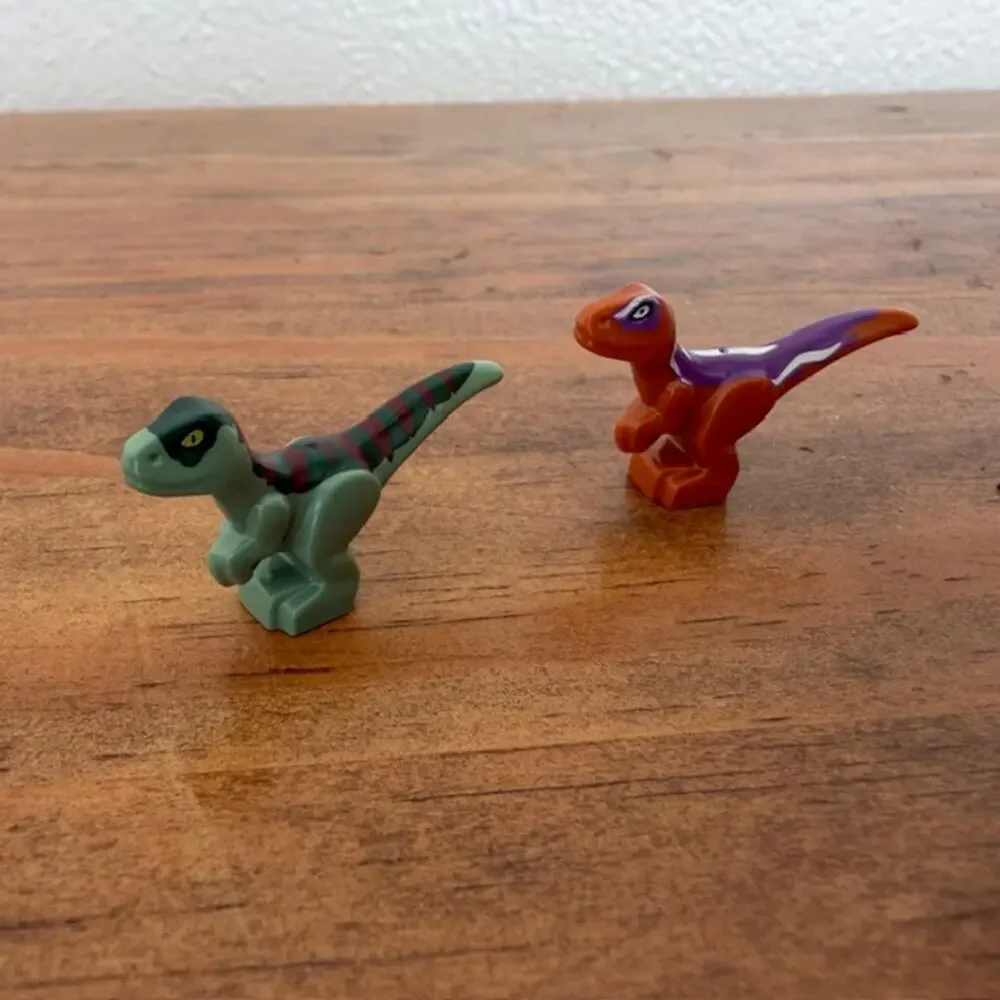 Lego atrociraptor dinosaur